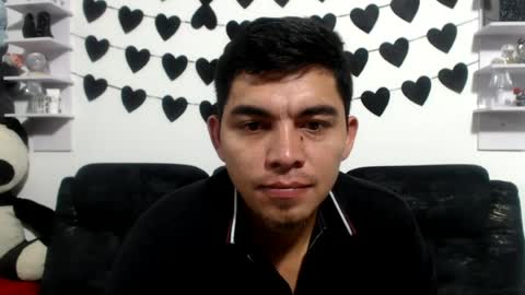 ikers_ online show from August 2, 5:39 am