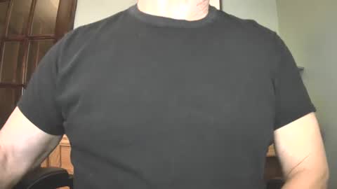 Snapshot of il_undercover chatting on December 24, 11:28 am il_undercover online show from December 24, 11:28 am