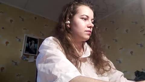 Laura online show from March 27, 12:16 pm