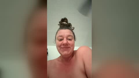 ilanamumma online show from June 9, 12:28 pm