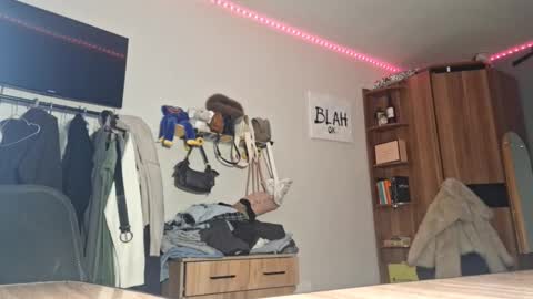 Snapshot of ilianamessersmith chatting on February 22, 6:13 am ShyLuna online show from February 22, 6:13 am