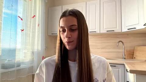 Sophie online show from March 25, 12:00 pm