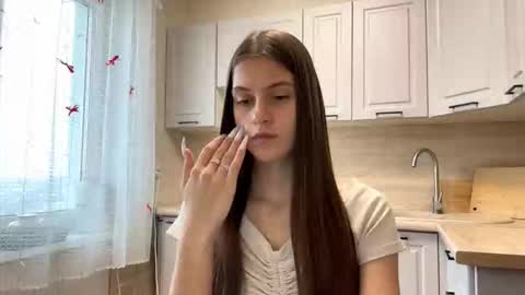 Sophie online show from March 26, 9:04 am