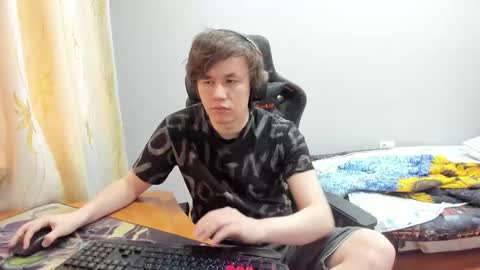 iliaskris online show from September 26, 1:37 pm