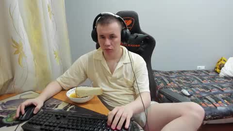 iliaskris online show from October 5, 5:55 pm