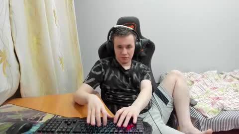 iliaskris online show from November 23, 8:41 pm