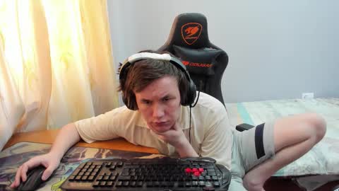 iliaskris online show from February 19, 7:15 am