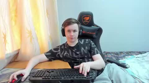 iliaskris online show from June 11, 12:32 am