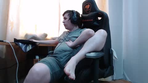 Snapshot of iliaskrisloveee chatting on February 15, 7:51 am lord online show from February 15, 7:51 am