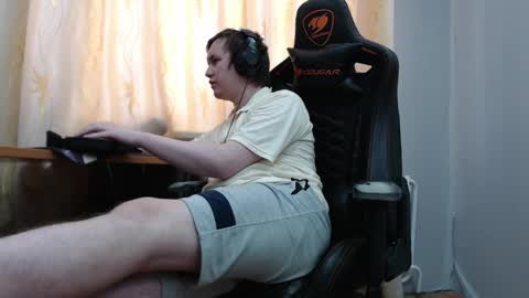 Snapshot of iliaskrisloveee chatting on February 21, 12:17 pm lord online show from February 21, 12:17 pm