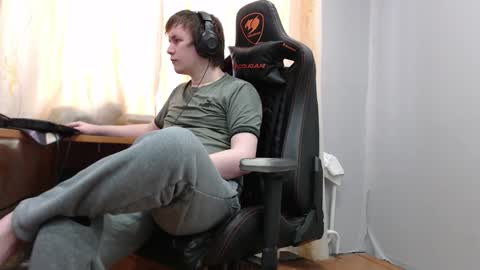 Snapshot of iliaskrisloveee chatting on February 22, 4:57 am lord online show from February 22, 4:57 am