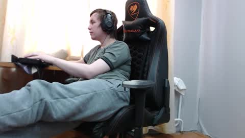 Snapshot of iliaskrisloveee chatting on February 23, 5:05 am lord online show from February 23, 5:05 am