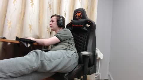 Snapshot of iliaskrisloveee chatting on February 24, 4:38 pm lord online show from February 24, 4:38 pm