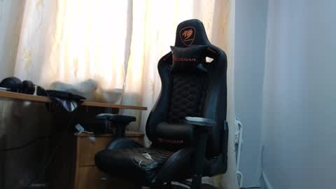 Snapshot of iliaskrisloveee chatting on February 25, 5:17 am lord online show from February 25, 5:17 am