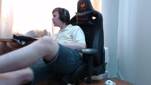 Snapshot of iliaskrisloveee chatting on February 26, 7:29 am lord online show from February 26, 7:29 am