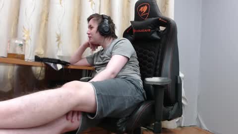 Snapshot of iliaskrisloveee chatting on March 1, 4:20 pm lord online show from March 1, 4:20 pm