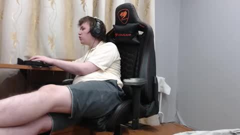 Snapshot of iliaskrisloveee chatting on March 12, 1:01 am lord online show from March 12, 1:01 am