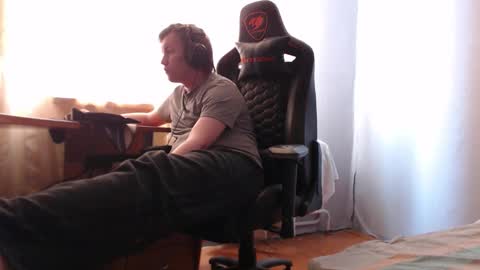 Snapshot of iliaskrisloveee chatting on March 21, 8:19 am lord online show from March 21, 8:19 am