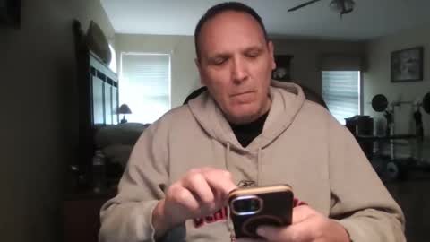 ilike2expose online show from April 8, 5:02 pm