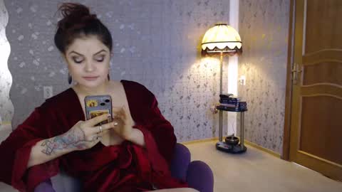 Snapshot of iliveinparadise chatting on February 14, 7:28 am Adelia online show from February 14, 7:28 am