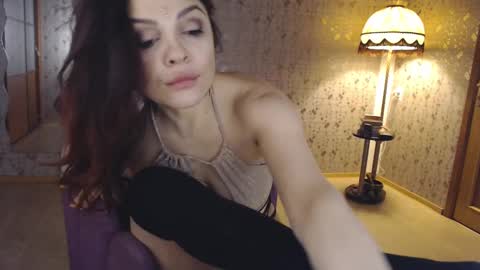 Snapshot of iliveinparadise chatting on March 5, 6:12 pm Adelia online show from March 5, 6:12 pm