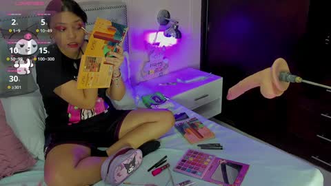 Snapshot of iliy_ chatting on February 8, 11:55 am ILY online show from February 8, 11:55 am