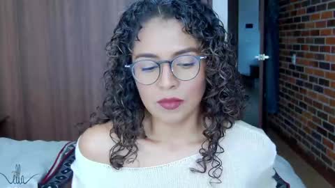 Kloe online show from December 2, 6:43 pm