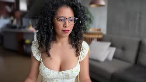 Kloe online show from March 5, 9:11 pm