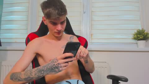 Snapshot of illusions888 chatting on December 13, 12:50 pm D-Illusion online show from December 13, 12:50 pm