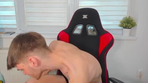 Snapshot of illusions888 chatting on December 16, 11:55 am D-Illusion online show from December 16, 11:55 am