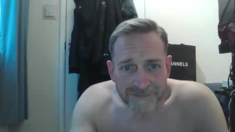 Snapshot of ilove2show71 chatting on October 31, 4:19 pm ilove2show71 online show from October 31, 4:19 pm