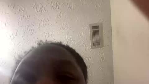 Snapshot of ilovethighs421 chatting on October 29, 12:18 pm ilovethighs421 online show from October 29, 12:18 pm