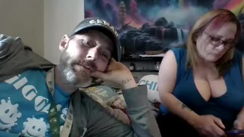 ilovewomensmokers0935 online show from April 14, 8:37 pm