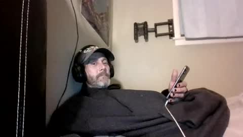 Snapshot of ilovewomensmokers0935 chatting on June 17, 2:47 am ilovewomensmokers0935 online show from June 17, 2:47 am