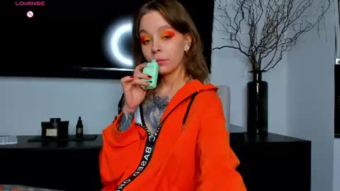 Li online show from June 11, 2:48 pm