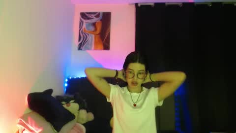 Snapshot of ily_bea chatting on March 28, 12:21 am Ily Bea online show from March 28, 12:21 am