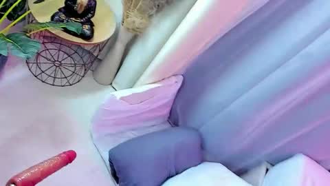 Snapshot of im__hanna chatting on December 4, 12:14 pm hanna online show from December 4, 12:14 pm