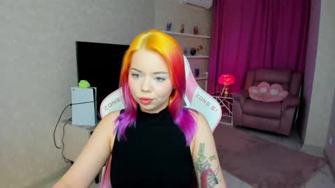 Roxy online show from June 4, 7:42 pm