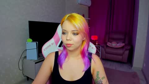 Roxy online show from June 17, 5:25 pm
