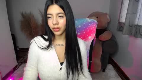 Alyn online show from October 14, 5:47 pm