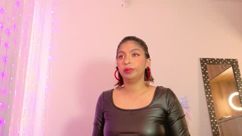 im_anna_ online show from October 31, 12:06 pm