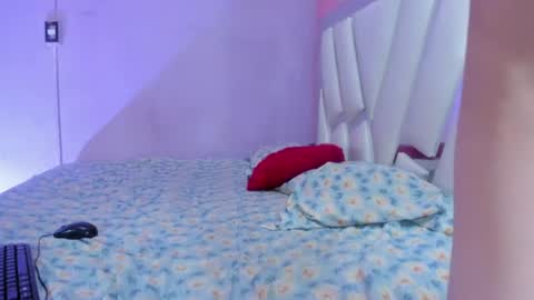 im_brittany_333 online show from July 2, 3:23 am