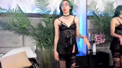 Snapshot of im_gaia chatting on February 4, 1:27 pm Im Gaia online show from February 4, 1:27 pm