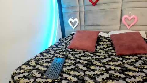 Snapshot of im_gaia chatting on February 12, 1:27 pm Im Gaia online show from February 12, 1:27 pm