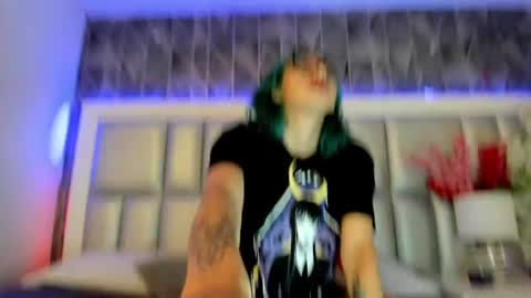 Snapshot of im_gaia chatting on February 27, 4:21 pm Im Gaia online show from February 27, 4:21 pm