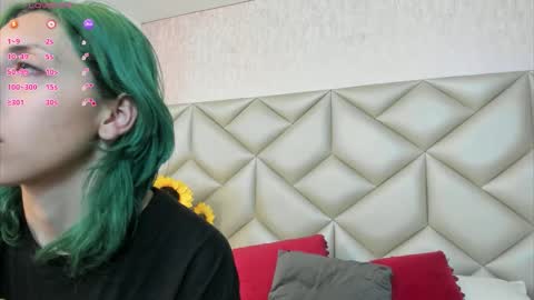  Im Gaia online show from November 11, 12:05 pm