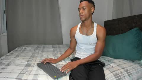 Snapshot of im_jean94xxx chatting on April 5, 3:47 am Jean John online show from April 5, 3:47 am