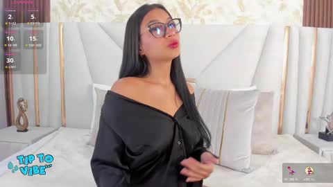 Snapshot of im_karla_ chatting on January 5, 6:02 am Karla 3 online show from January 5, 6:02 am