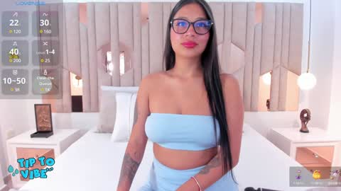 Snapshot of im_karla_ chatting on January 23, 11:15 pm Karla 3 online show from January 23, 11:15 pm