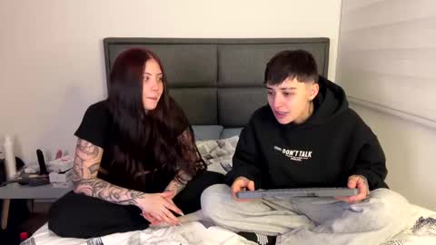 Snapshot of im_laia_ chatting on December 31, 2:40 am Laia online show from December 31, 2:40 am